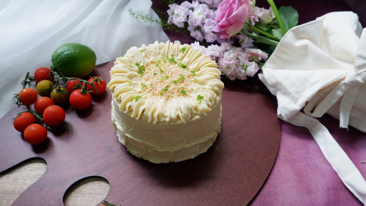 BAKING WORKSHOP: FROM SPECIAL SUMMER ALBUM "TROPICAL COCONUT, LIME & FRESH CHOCOMINT CAKE"